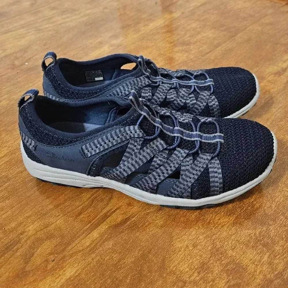 Skechers Luxe Foam Slip On Shoes - Picture 3 of 10